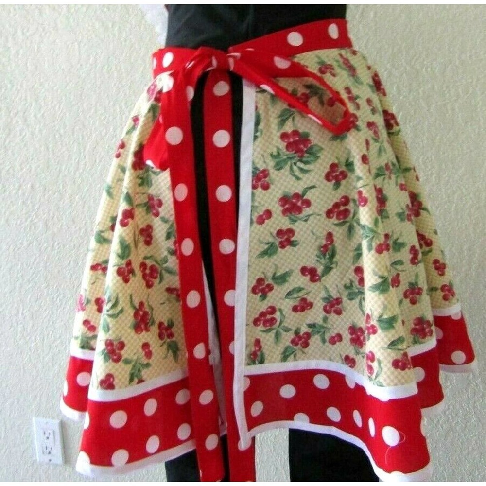 Women's Vintage style BIB APRON Cherries /Polka dots Pattern 1 Pocket - Picture 5 of 5